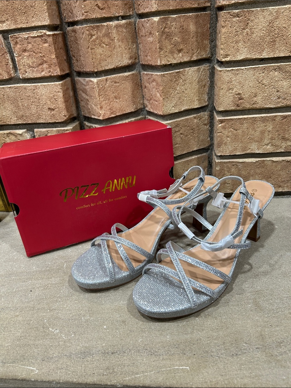 Pizzannu Silver Ankle Strappy Low Block Heel Sandals size 11